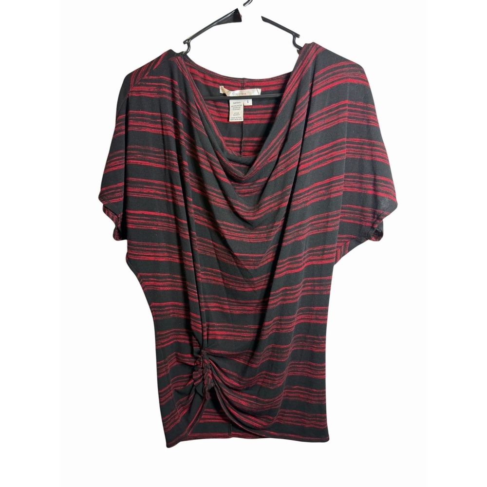 studio short sleeve black red stiped shirt size small